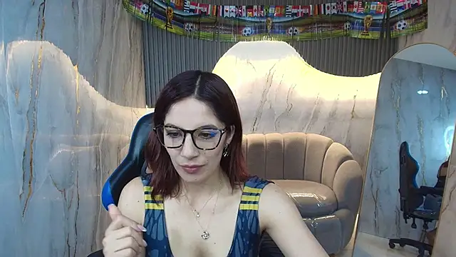 Snapshot of nadia_r_ chatting on 17, 6, 2026 nadia r online show from 17, 6, 2026