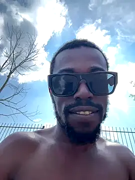 Snapshot of toy-boyluv chatting on 21, 9, 2025 toy-boyluv online show from 21, 9, 2025