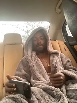 Snapshot of toy-boyluv chatting on 25, 11, 2025 toy-boyluv online show from 25, 11, 2025