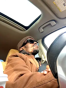 Snapshot of toy-boyluv chatting on 2, 12, 2025 toy-boyluv online show from 2, 12, 2025