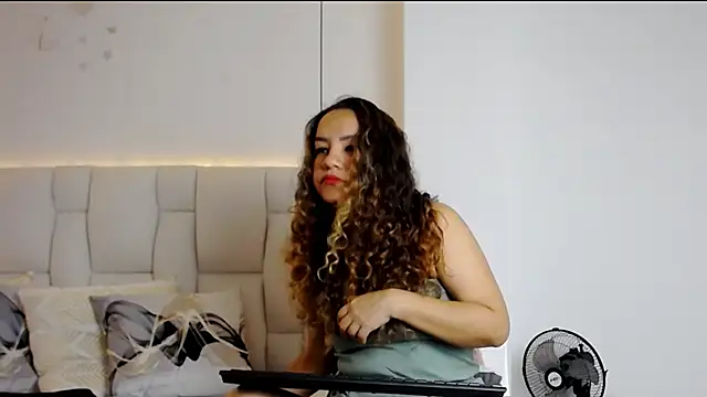 Snapshot of Dulce__Lovee chatting on 26, 9, 2025 Dulce Lovee online show from 26, 9, 2025