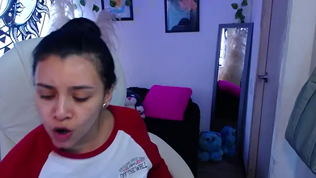 MarilynWhite  online show from 11, 11, 2025