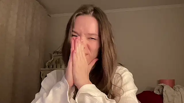 Snapshot of Tirayaa chatting on 14, 11, 2025 Tirayaa online show from 14, 11, 2025