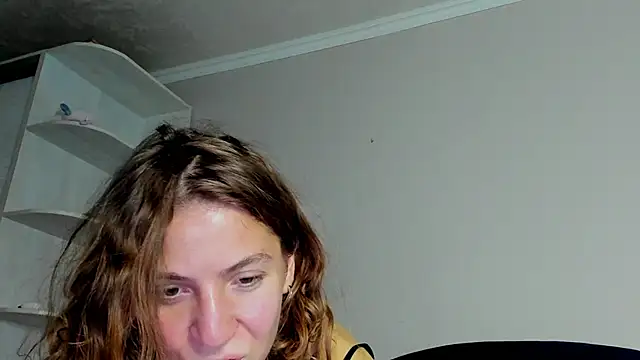 Snapshot of lost_moon chatting on 11, 10, 2025 lost moon online show from 11, 10, 2025