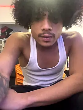 Snapshot of Cartyiii chatting on 15, 10, 2025 Cartyiii online show from 15, 10, 2025