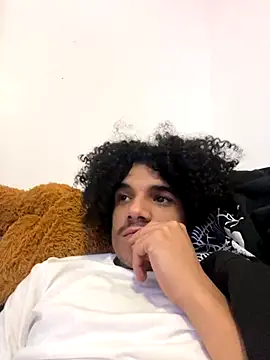 Snapshot of Cartyiii chatting on 17, 10, 2025 Cartyiii online show from 17, 10, 2025