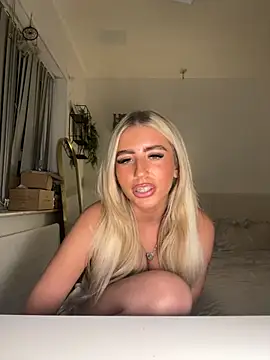 BlondeBetty online show from 23, 10, 2025