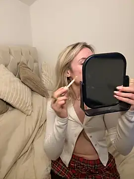 Snapshot of SexySaraxxoo chatting on 21, 10, 2025 SexySaraxxoo online show from 21, 10, 2025