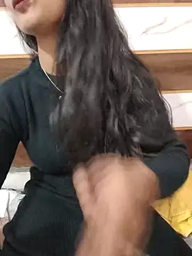 Itz Mayra  online show from 11, 11, 2025