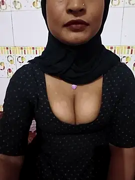 Itz Mayra  online show from 25, 11, 2025