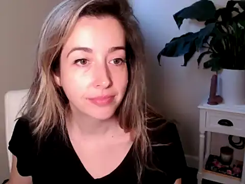 SuggestiveBehavior online show from 26, 9, 2025