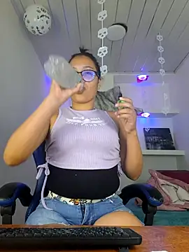 susan mooree online show from 31, 10, 2025