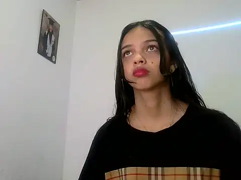 Snapshot of lucy_babyy chatting on 3, 11, 2025 lucy babyy online show from 3, 11, 2025