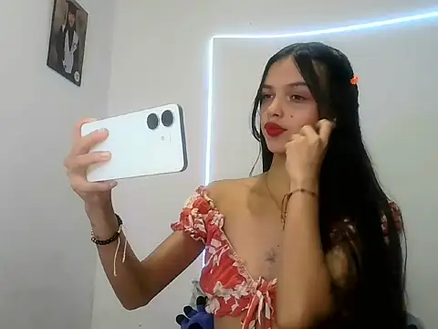 Snapshot of lucy_babyy chatting on 4, 11, 2025 lucy babyy online show from 4, 11, 2025