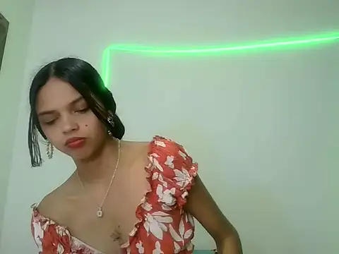 Snapshot of lucy_babyy chatting on 12, 11, 2025 lucy babyy online show from 12, 11, 2025