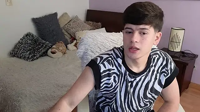 Snapshot of tightncuteass chatting on 16, 9, 2025 tightncuteass online show from 16, 9, 2025