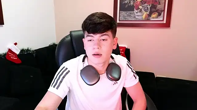 Snapshot of tightncuteass chatting on 20, 11, 2025 tightncuteass online show from 20, 11, 2025