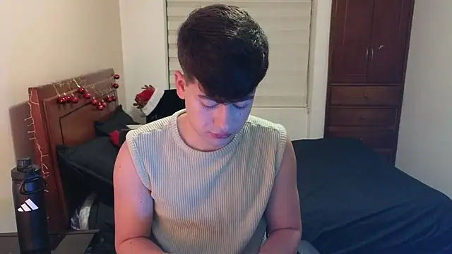 Snapshot of tightncuteass chatting on 22, 11, 2025 tightncuteass online show from 22, 11, 2025