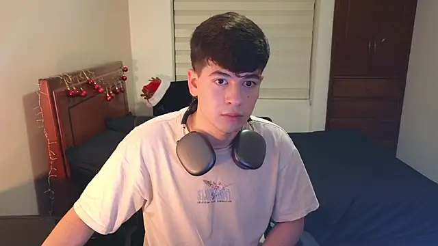 Snapshot of tightncuteass chatting on 26, 11, 2025 tightncuteass online show from 26, 11, 2025