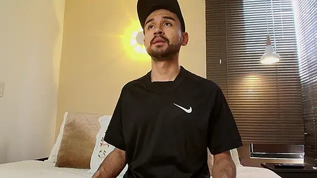 Snapshot of Axel_Moon_S chatting on 20, 10, 2025 Axel Moon S online show from 20, 10, 2025