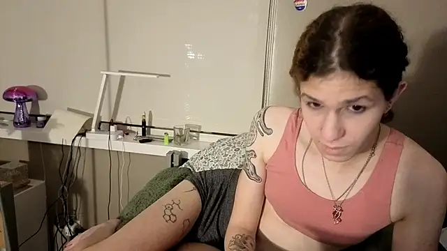 cuddlyavenue online show from 30, 11, 2025