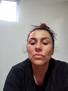 vanessa-titisM online show from 13, 4, 2026