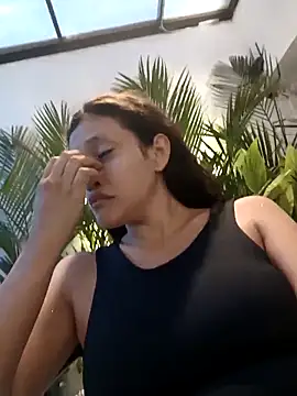 ArielBlossom    online show from 6, 1, 2026