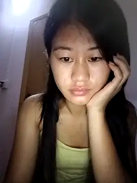 Snapshot of luy-xinh02 chatting on 8, 10, 2025 luy-xinh02 online show from 8, 10, 2025