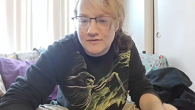 Snapshot of tbutchrat chatting on 9, 10, 2025 tbutchrat online show from 9, 10, 2025