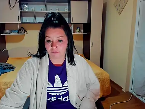 Snapshot of Soffy_Skye chatting on 27, 4, 2026 Soffy Skye online show from 27, 4, 2026