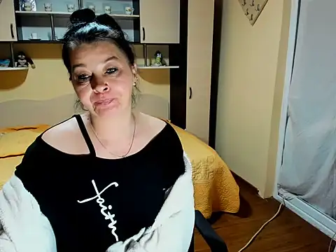 Snapshot of Soffy_Skye chatting on 9, 5, 2026 Soffy Skye online show from 9, 5, 2026