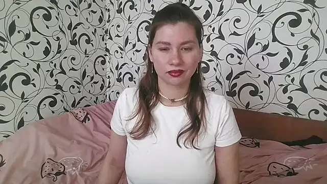 Snapshot of YourEmilie chatting on 5, 2, 2026 YourEmilie online show from 5, 2, 2026