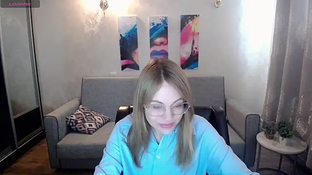 shy hot cat online show from 20, 10, 2025