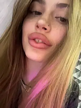 Elizabeth Tay online show from 2, 4, 2026