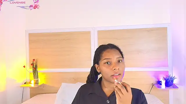 ValeryCortezm online show from 1, 11, 2025