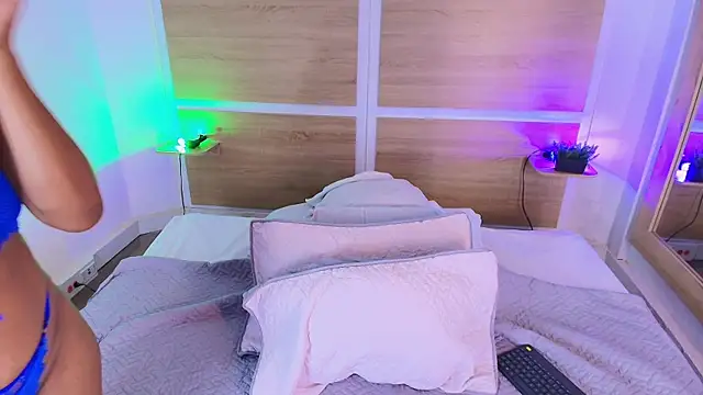 ValeryCortezm online show from 17, 2, 2026