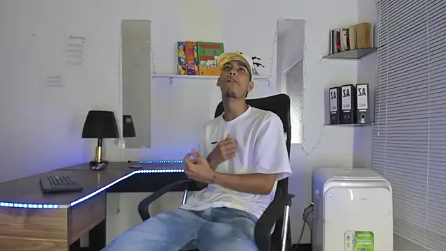 xxKamadevaxx online show from 12, 11, 2025