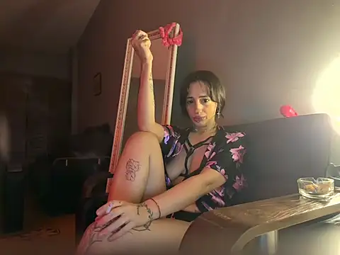 Snapshot of Monica_uwu chatting on 18, 10, 2025 Monica uwu online show from 18, 10, 2025