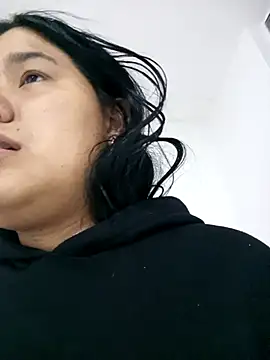 April Becker online show from 20, 12, 2025