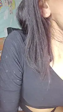 Snapshot of Lhia_ chatting on 19, 11, 2025 Lhia online show from 19, 11, 2025