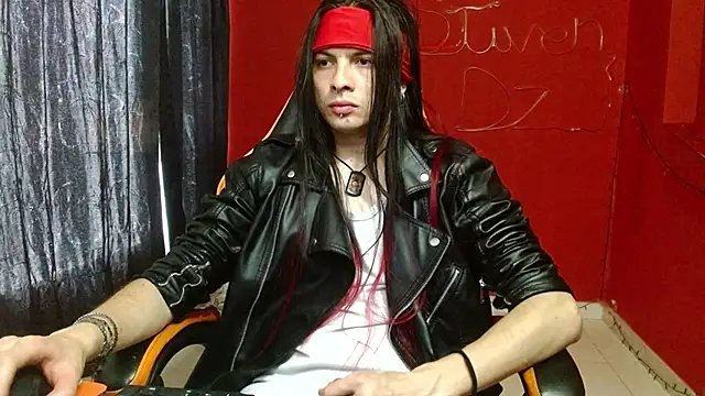 stvn hot online show from 15, 4, 2026