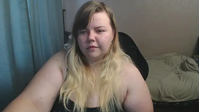 Snapshot of AsmiTKeyn chatting on 9, 10, 2025 AsmiTKeyn online show from 9, 10, 2025