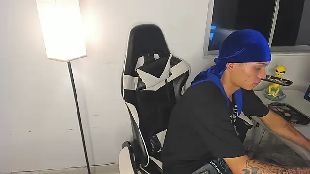 EL VENEZOLANO 22CM online show from 8, 2, 2026