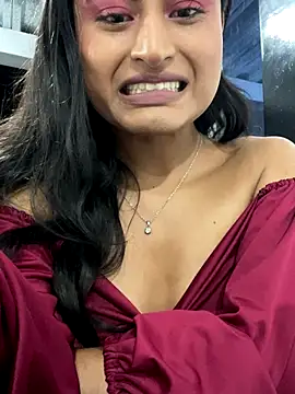 Snapshot of Michelle_Narvaez chatting on 21, 12, 2025 Michelle Narvaez online show from 21, 12, 2025