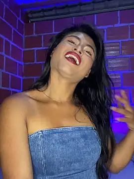 Snapshot of Michelle_Narvaez chatting on 4, 3, 2026 Michelle Narvaez online show from 4, 3, 2026