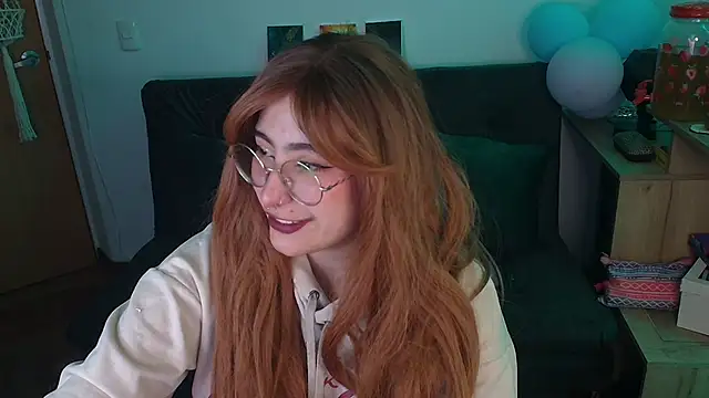 Miacatsito3 online show from 25, 11, 2025