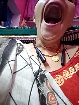 Snapshot of AnjaliKapoor chatting on 24, 10, 2025 AnjaliKapoor online show from 24, 10, 2025