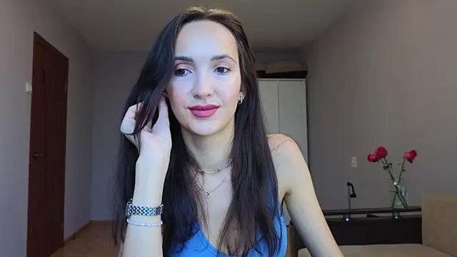 Lillian-Clark online show from 13, 10, 2025