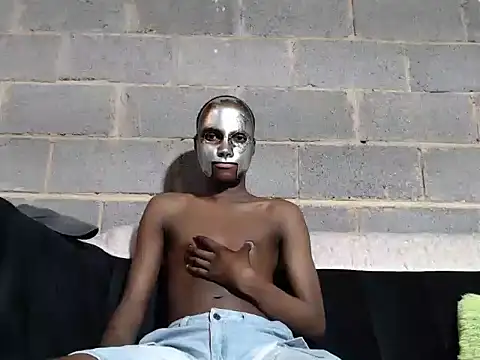 Snapshot of Romeo_Favent chatting on 18, 9, 2025 Romeo Favent online show from 18, 9, 2025