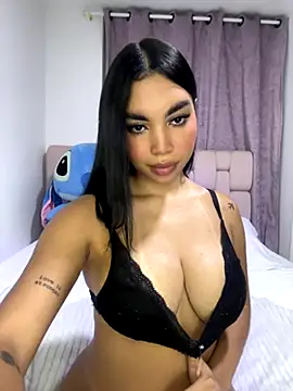 karolaalcendra online show from 23, 11, 2025